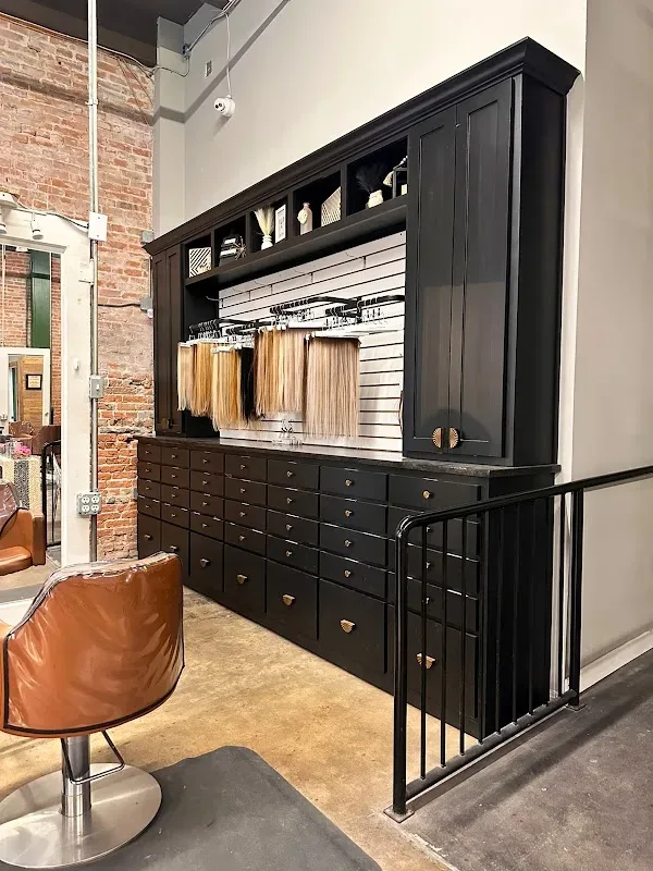 On The Avenue Salon and Blowout Bar — Hair salon in Waco